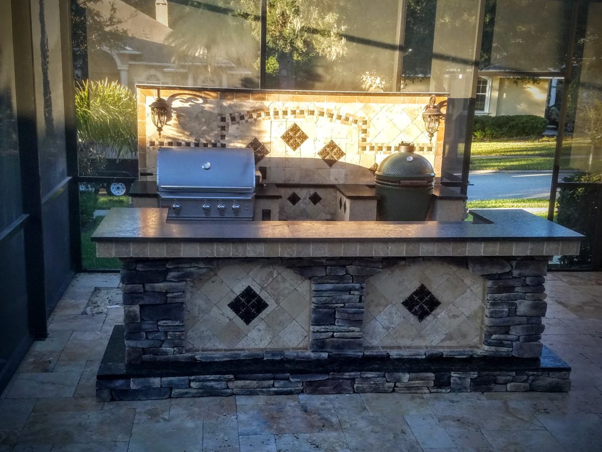 outdoor-kitchens-granite-stone-fire-pits-6-e1479164968622