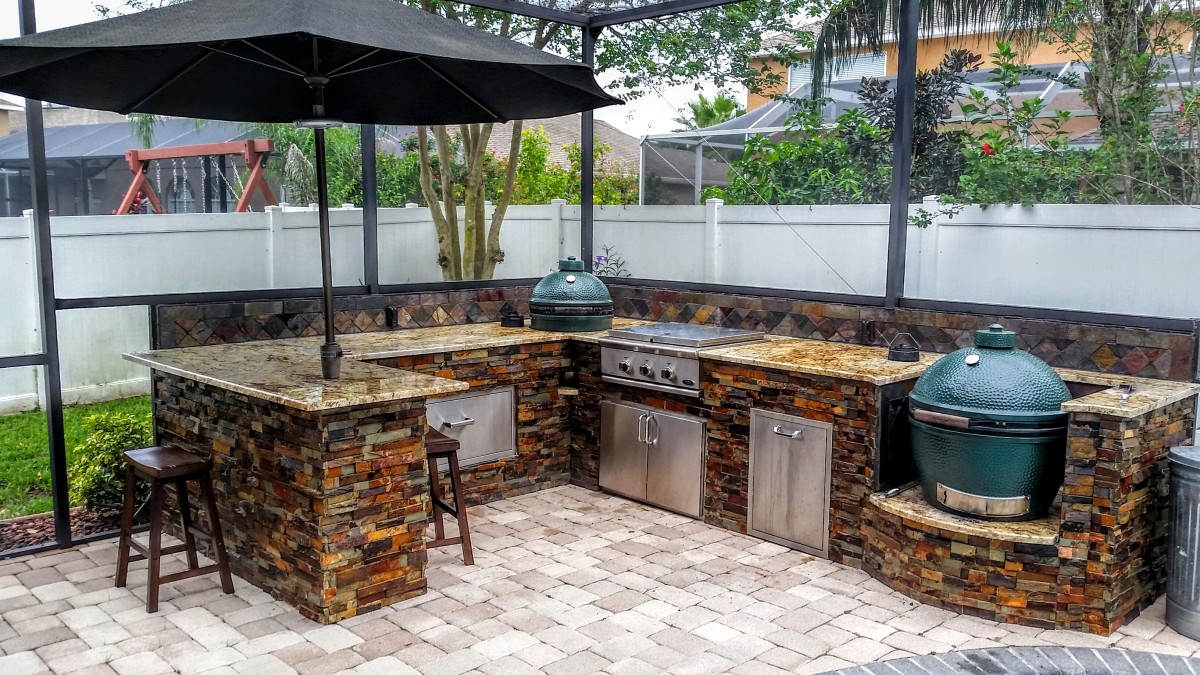 outdoor-stone-kitchen-bge-e1456504220263