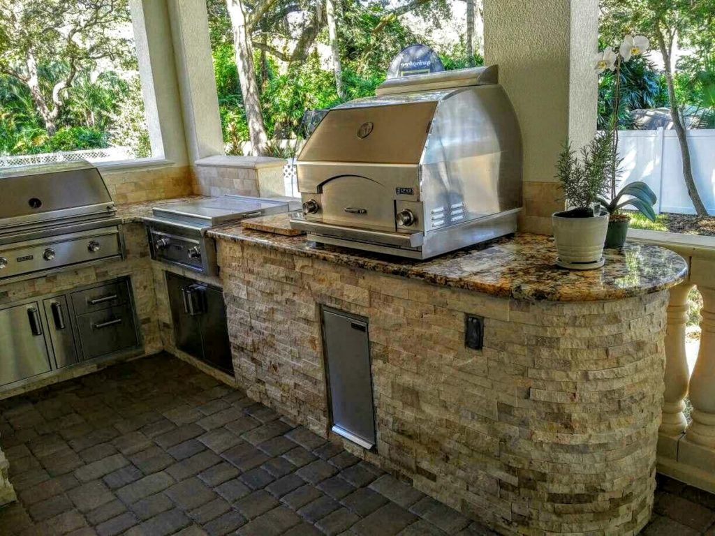 Outdoor Kitchen with Grill + Pizza Oven - Creative Outdoor Kitchens of ...