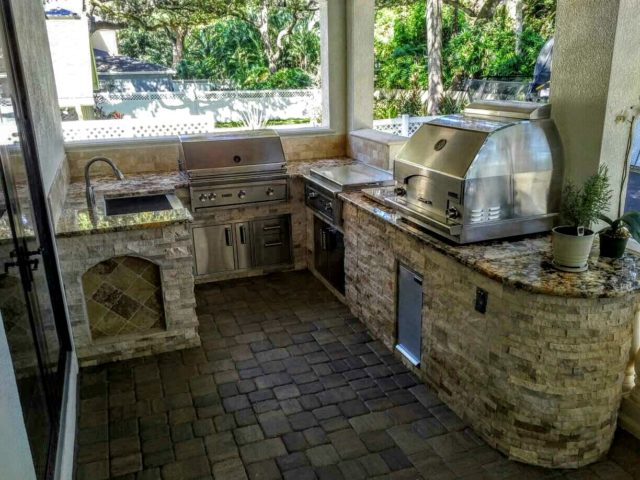 Outdoor Kitchen with Grill + Pizza Oven - Creative Outdoor Kitchens of ...